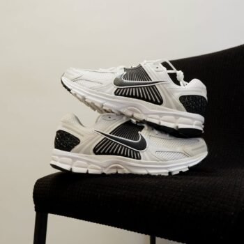 Nike Zoom Vomero 5 Panda