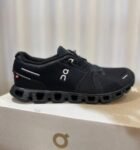 On Cloud 5 Waterproof running black