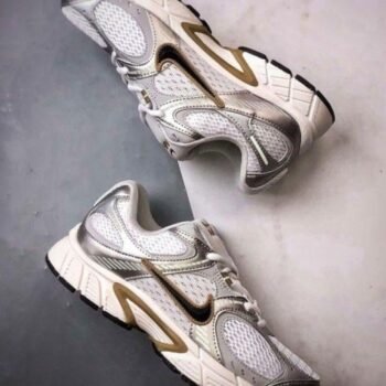 Nik e V5 RNR Parachute Beige Metallic Pewter