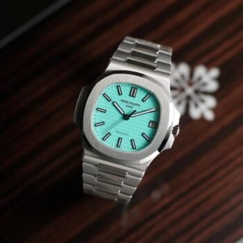 PATEK PHILIPPE NAUTILUS QUARTZ METAL