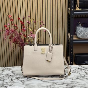 BURBERRY FRANSIS PREMIUM TOTE BAG WITH DUST BAG ✔️🤩*