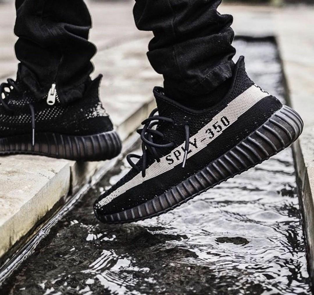 adidas_yeezy_boost_350_oreo_1593417471_4b2fde78_progressive.jpg