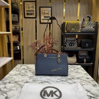 MICHAE L KORS CYNTHIA HANDBAG WITH OG DUST BAG PREMIUM QUALITY BLUE