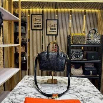 GIVENCHY BLACK GLOSSY CROCO PRINT HANDBAG WITH DUST BAG PREMIUM QUALITY(MT)